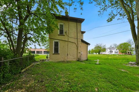 Tiny photo for 613 E Lewis Street, Fort Wayne, IN 46802 (MLS # 202619144)