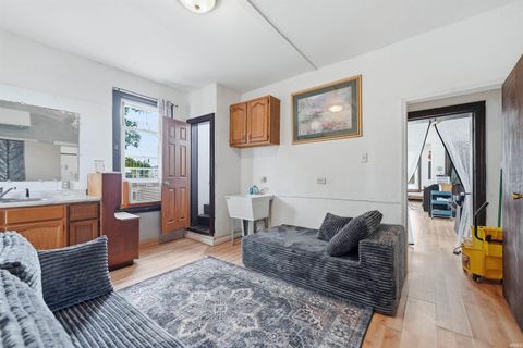 Tiny photo for 613 E Lewis Street, Fort Wayne, IN 46802 (MLS # 202619144)