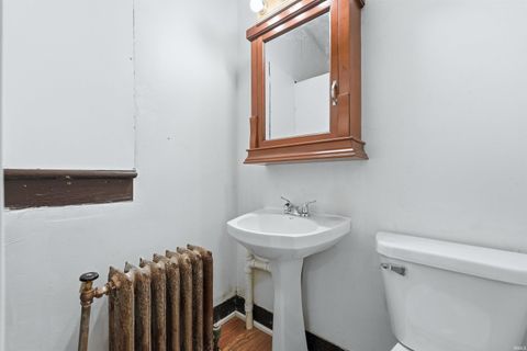 Tiny photo for 613 E Lewis Street, Fort Wayne, IN 46802 (MLS # 202619144)