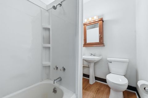 Tiny photo for 613 E Lewis Street, Fort Wayne, IN 46802 (MLS # 202619144)