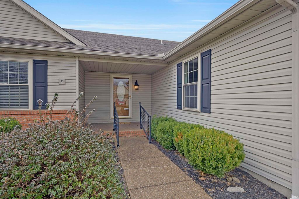 Photo of 3021 Nicole Drive, Evansville, IN 47711 (MLS # 202549288)