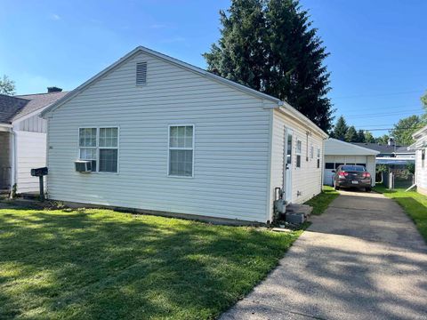 Photo of 1404 W North Street, Kokomo, IN 46901 (MLS # 202525986)