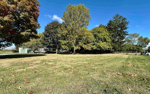 Tiny photo for 820 Elston Road, Lafayette, IN 47909 (MLS # 202543295)