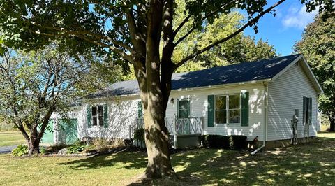 Photo of 820 Elston Road, Lafayette, IN 47909 (MLS # 202543295) Photo of 820 Elston Road, Lafayette, IN 47909 (MLS # 202543295)