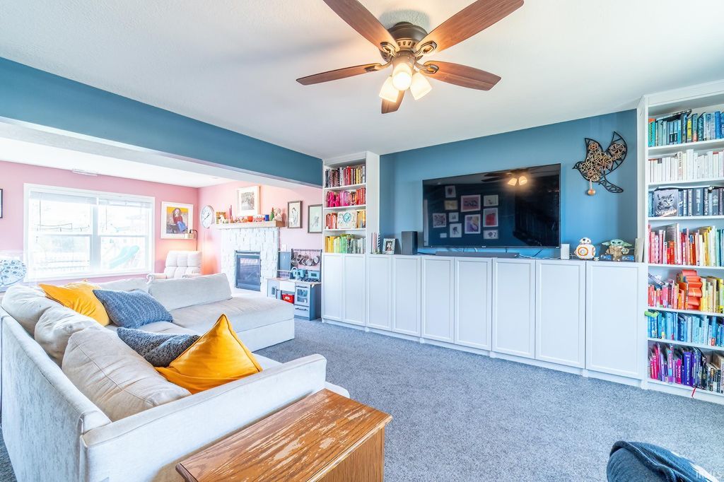 Photo of 1262 Hendrix Run, Fort Wayne, IN 46818 (MLS # 202540402)
