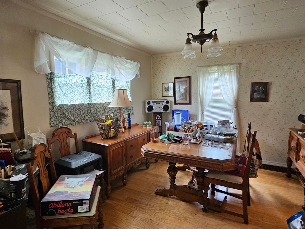Photo of 926 E Victoria Street, South Bend, IN 46614 (MLS # 202616677)