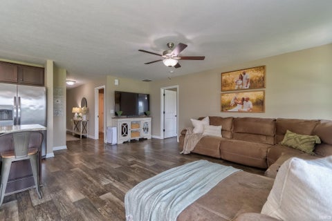 Tiny photo for 13303 Halle Drive, Evansville, IN 47725 (MLS # 202625462)