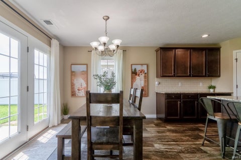 Tiny photo for 13303 Halle Drive, Evansville, IN 47725 (MLS # 202625462)