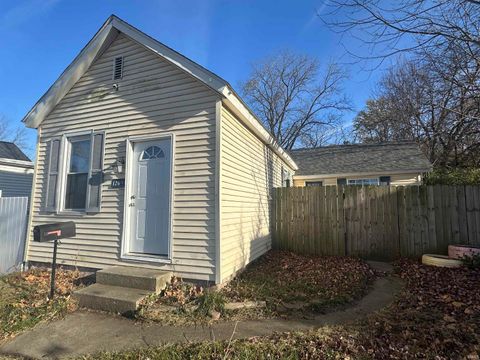 Photo of 1209 Wabash Avenue, Lafayette, IN 47905 (MLS # 202545814)