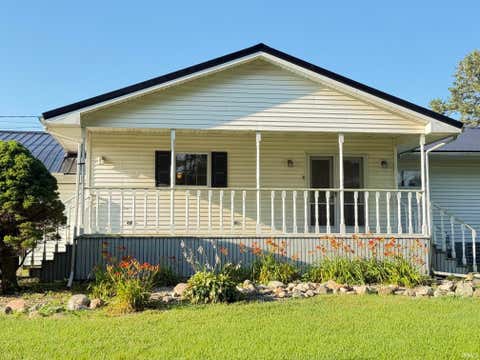 Tiny photo for 467 E 50 S, Flora, IN 46929 (MLS # 202629406)