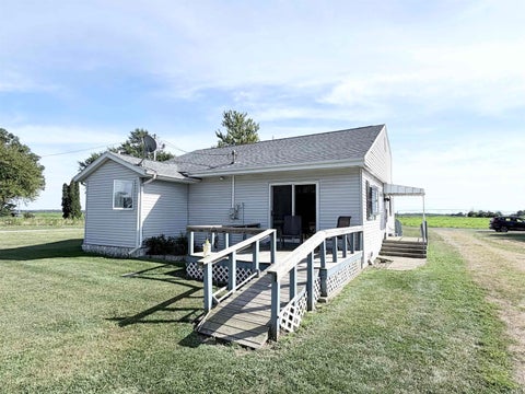 Tiny photo for 27701 Jackson Road, North Liberty, IN 46554 (MLS # 202637880)