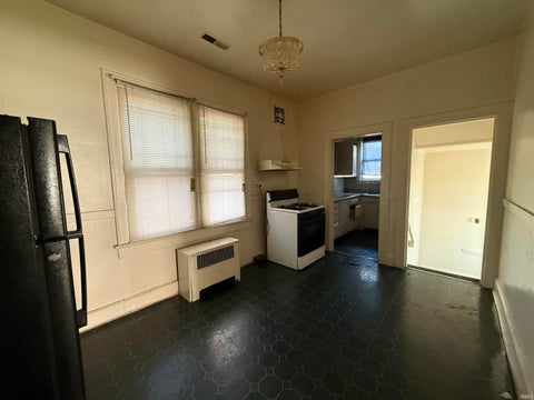 Tiny photo for 602 Bayard Park Drive, Evansville, IN 47713 (MLS # 202642174)