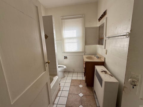 Tiny photo for 602 Bayard Park Drive, Evansville, IN 47713 (MLS # 202642174)