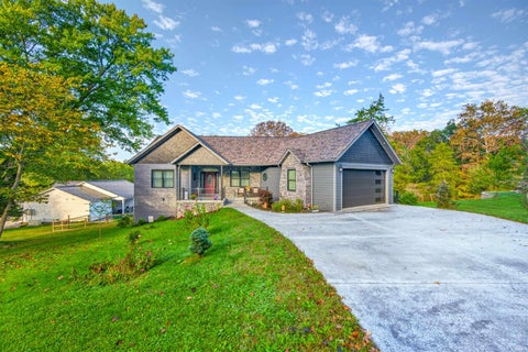 Photo of 220 N Jefferson Street, Nashville, IN 47448 (MLS # 202611560)