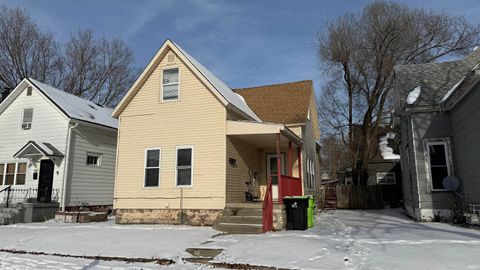 Photo of 1324 George Street, Logansport, IN 46947 (MLS # 202547141)