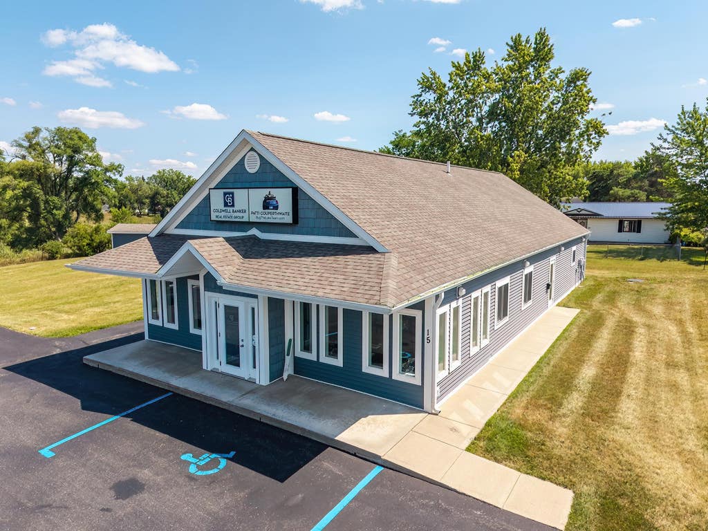 Photo of 15 Lane 330 Big Otter Lake LK, Fremont, IN 46737 (MLS # 202632823)