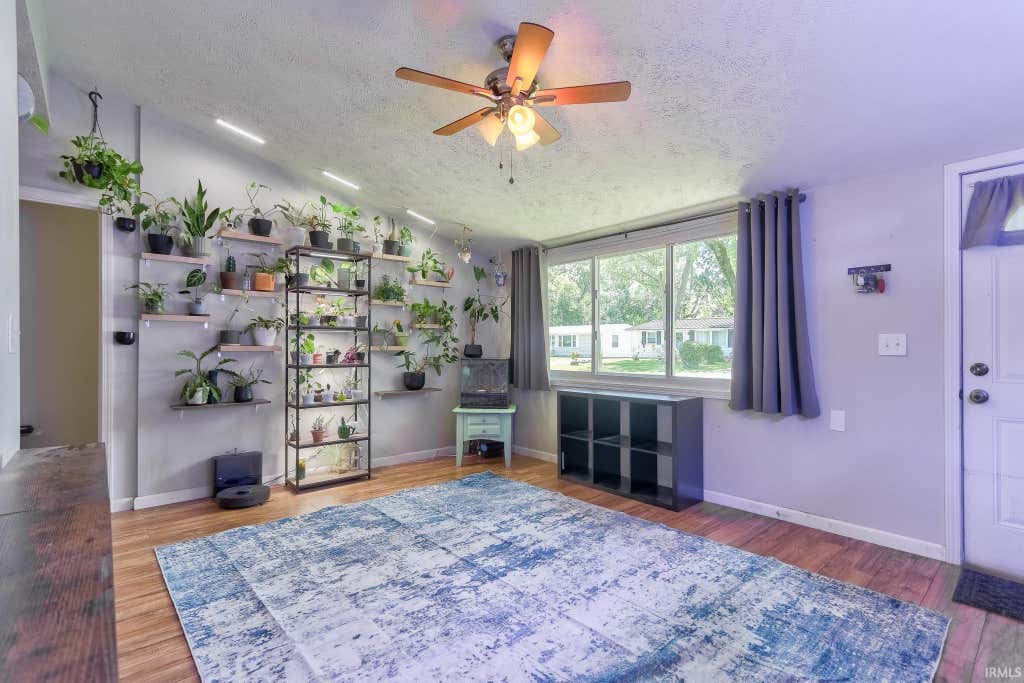 Photo of 2530 S Saint James Boulevard, Evansville, IN 47714 (MLS # 202623884)