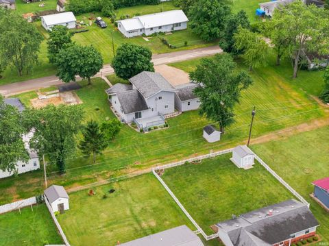 Tiny photo for 530 W Barber Street, Hartford City, IN 47348 (MLS # 202625428)
