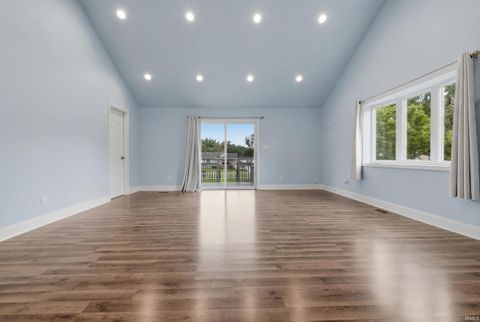 Tiny photo for 530 W Barber Street, Hartford City, IN 47348 (MLS # 202625428)