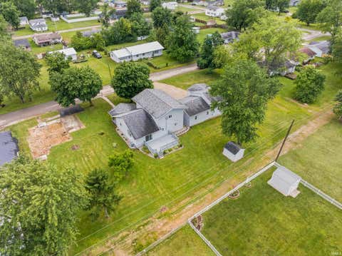 Tiny photo for 530 W Barber Street, Hartford City, IN 47348 (MLS # 202625428)
