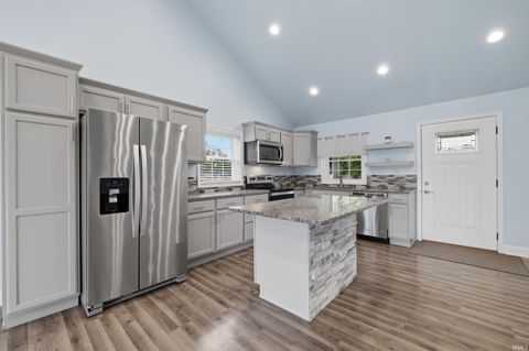 Tiny photo for 530 W Barber Street, Hartford City, IN 47348 (MLS # 202625428)
