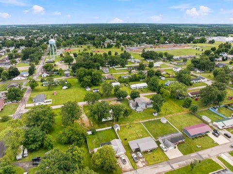 Tiny photo for 530 W Barber Street, Hartford City, IN 47348 (MLS # 202625428)