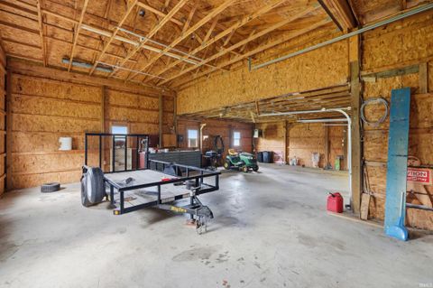 Tiny photo for 530 W Barber Street, Hartford City, IN 47348 (MLS # 202625428)