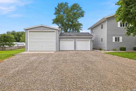 Tiny photo for 530 W Barber Street, Hartford City, IN 47348 (MLS # 202625428)