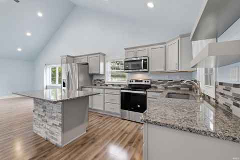 Tiny photo for 530 W Barber Street, Hartford City, IN 47348 (MLS # 202625428)