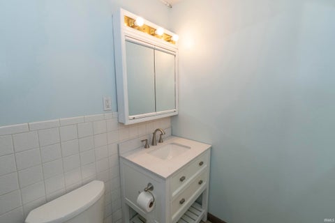 Tiny photo for 929 SIMON Court, South Bend, IN 46615 (MLS # 202637902)