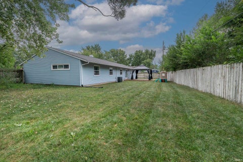 Tiny photo for 929 SIMON Court, South Bend, IN 46615 (MLS # 202637902)