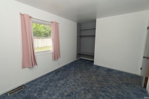Tiny photo for 929 SIMON Court, South Bend, IN 46615 (MLS # 202637902)