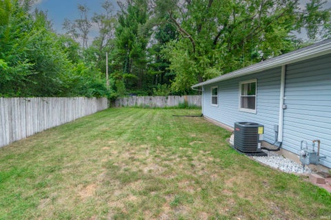 Tiny photo for 929 SIMON Court, South Bend, IN 46615 (MLS # 202637902)