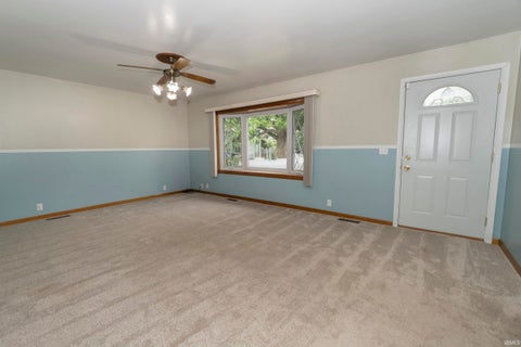 Tiny photo for 929 SIMON Court, South Bend, IN 46615 (MLS # 202637902)