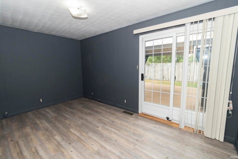 Tiny photo for 929 SIMON Court, South Bend, IN 46615 (MLS # 202637902)
