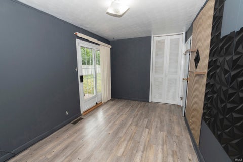 Tiny photo for 929 SIMON Court, South Bend, IN 46615 (MLS # 202637902)