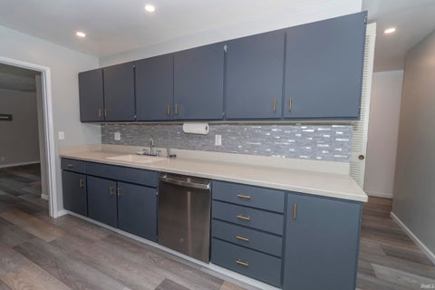 Tiny photo for 929 SIMON Court, South Bend, IN 46615 (MLS # 202637902)