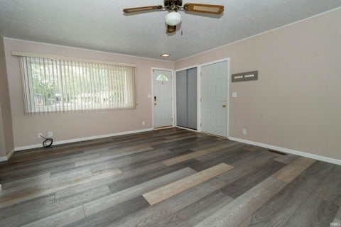 Tiny photo for 929 SIMON Court, South Bend, IN 46615 (MLS # 202637902)