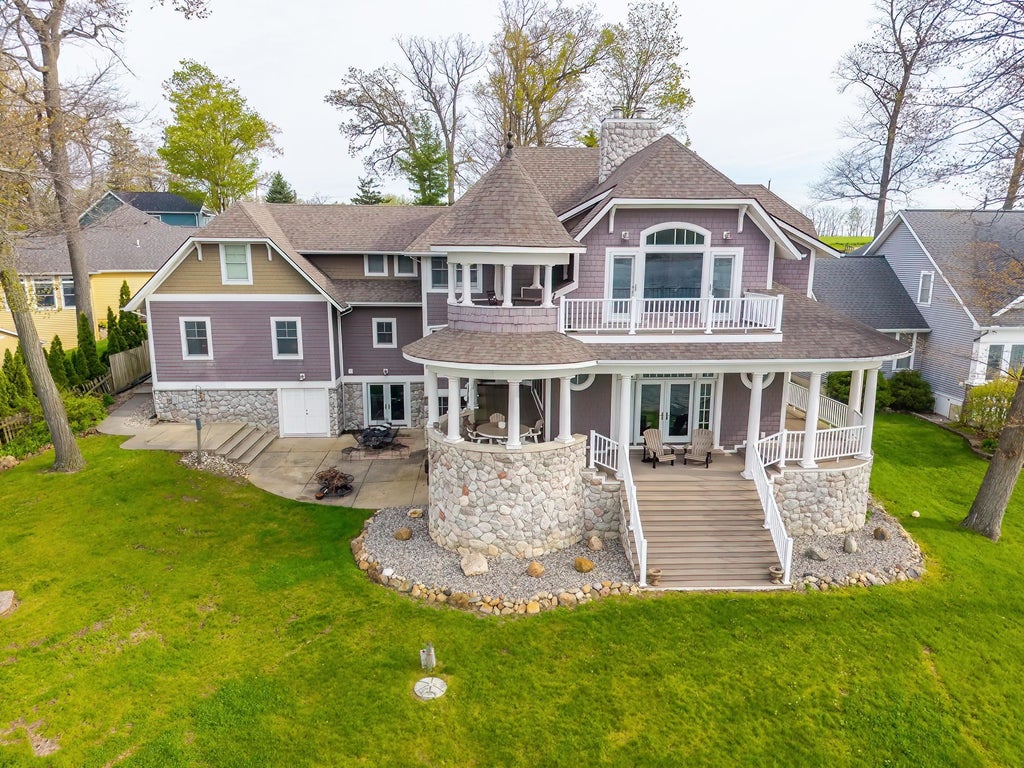 Photo of 10060 E 600 S, Wolcottville, IN 46747 (MLS # 202624767)