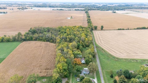 Tiny photo for 2365 W State Road 18 Road, Kokomo, IN 46901 (MLS # 202643804)