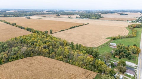 Tiny photo for 2365 W State Road 18 Road, Kokomo, IN 46901 (MLS # 202643804)
