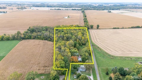 Tiny photo for 2365 W State Road 18 Road, Kokomo, IN 46901 (MLS # 202643804)