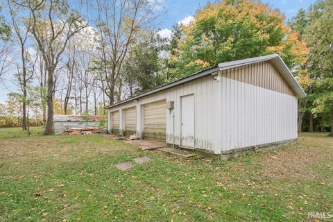 Tiny photo for 2365 W State Road 18 Road, Kokomo, IN 46901 (MLS # 202643804)