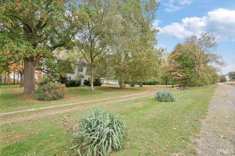 Tiny photo for 2365 W State Road 18 Road, Kokomo, IN 46901 (MLS # 202643804)