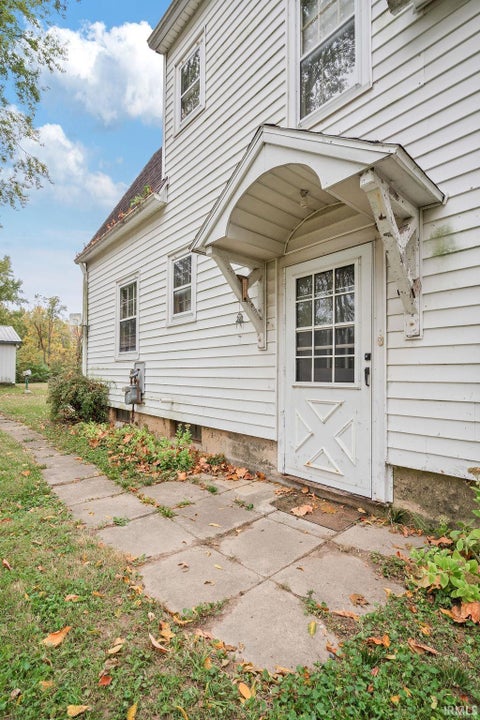 Tiny photo for 2365 W State Road 18 Road, Kokomo, IN 46901 (MLS # 202643804)