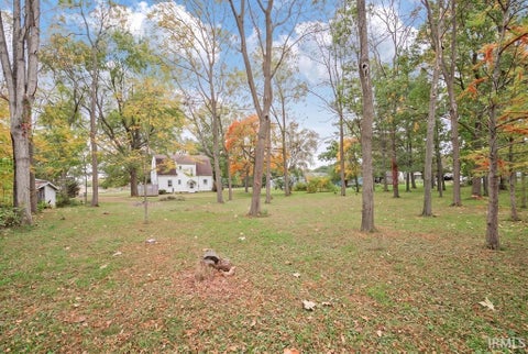 Tiny photo for 2365 W State Road 18 Road, Kokomo, IN 46901 (MLS # 202643804)
