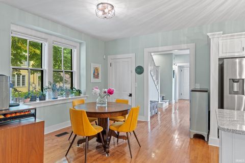 Tiny photo for 1336 W Washington Boulevard, Fort Wayne, IN 46802 (MLS # 202545484)