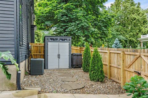 Tiny photo for 1336 W Washington Boulevard, Fort Wayne, IN 46802 (MLS # 202545484)