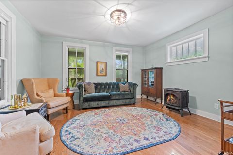 Tiny photo for 1336 W Washington Boulevard, Fort Wayne, IN 46802 (MLS # 202545484)