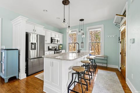 Tiny photo for 1336 W Washington Boulevard, Fort Wayne, IN 46802 (MLS # 202545484)